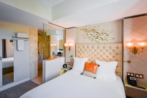 Grand Hotel Des Sablettes Plage Curio Collection By Hilton - image 2