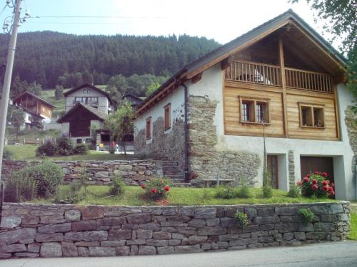 Chalet Charm in Faido