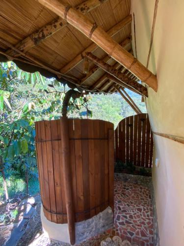 Macuá, Refugio del bosque