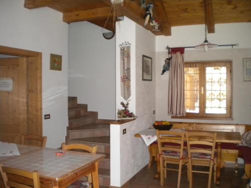 Koplietošanas atpūtas telpa ar TV, Bed and Breakfast Cappeler in Tione di Trento