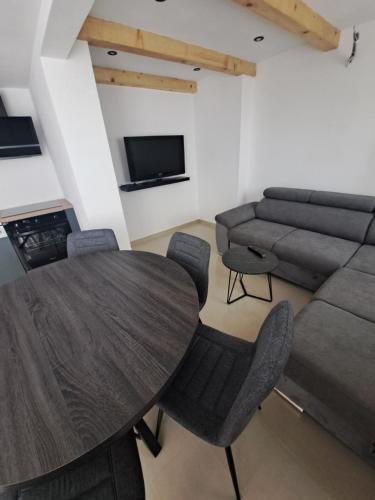 Apartments Damir with Sea View - image 8
