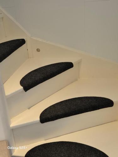 APARTAMENT - Duże mieszkanie w centrum Ålesund, Ålesund (foto 9)