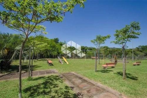 Casa confortável em condomínio (Casa confortavel em condominio) in Salgado Filho Airport