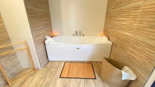 Cilento Mare Jacuzzi in 阿格羅波利