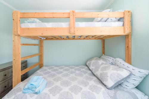 Three-Bedroom Holiday Home  image 10