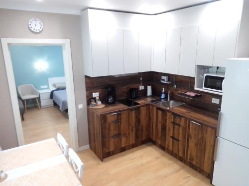 מטבח, Apartment by the bar in אימרטה