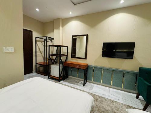 New Shelton Boulevard Crossroad Hotel - image 6