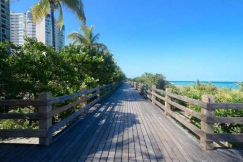 Tranquil 2 bed 1 bath at Beach, Glimpse of the Ocean secondary