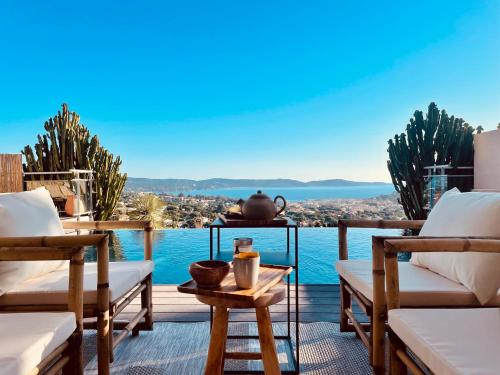 Mas de charme 133m2 piscine chauffée vue mer panoramique - Location, gîte - Cavalaire-sur-Mer