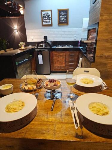CASA AMARELA RECANTO Mesmo bairro da pizzeria Borgo Del Vino in Areal