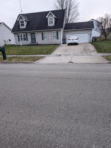 Youngstown Beachwood Home in Youngstown, USA
