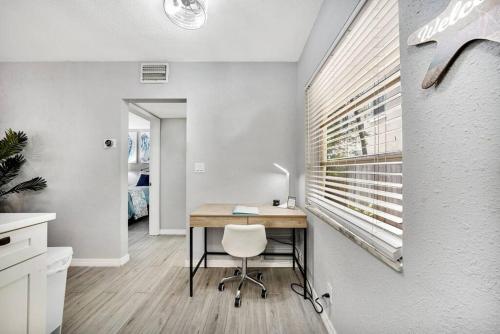 Lovely 1 Bedroom - Just Beachy By Pmi in Fort Lauderdale, USA