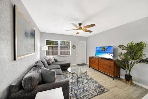 Lovely 1 Bedroom - Just Beachy By Pmi in Fort Lauderdale, USA