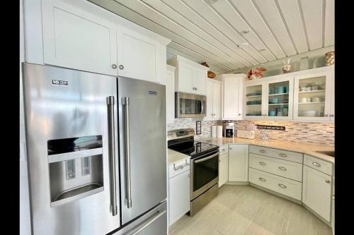 Κουζίνα, Mermaid Escape - Amazing Views! in Smith Bay