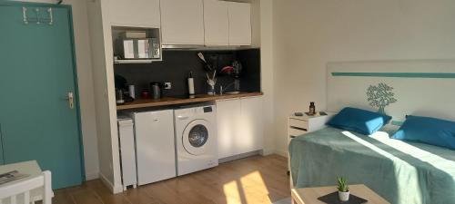Køkken, Studio Parking privé RER CDG Villepinte Paris (Studio Parking prive RER CDG Villepinte Paris) in Tremblay-en-France