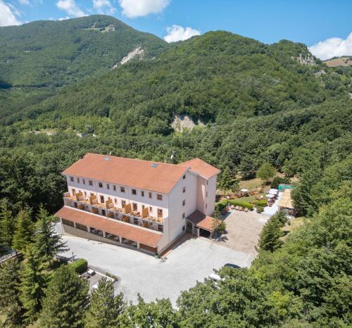 Hotel Rasinus 2