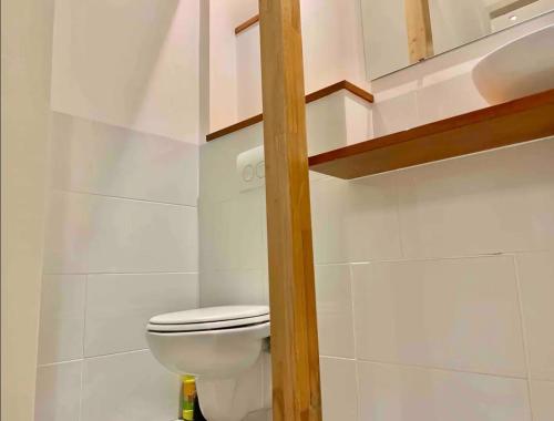 Suite with private bathroom near Vondelpark, Amsterdam (photo 9)