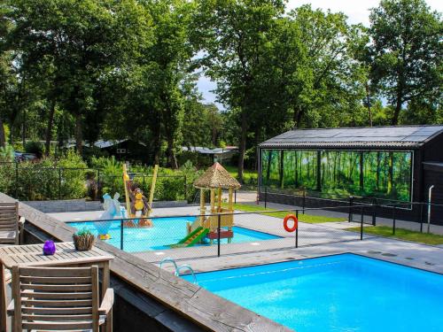 Chic Chalet in Hoenderloo, Hoenderloo (foto 4)