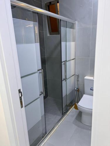 شقة مفروشة و جديدة مع كراج للسيارة في ارقى مناطق اربد, Irbid (foto 5)