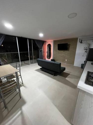 Espacioso apartamento con piscina en Laureles 201, Medellín (Foto 3)