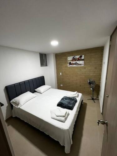 Espacioso apartamento con piscina en Laureles 201, Medellín (Foto 5)