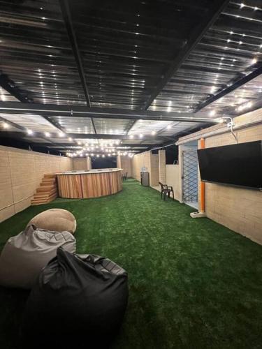 Espacioso apartamento con piscina en Laureles 201, Medellín (Foto 6)