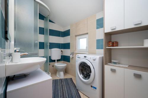 Two-Bedroom Apartment with Terrace image 7