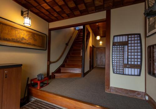 Facilities, 虎屋別館 in Kotoden-Kotohira Station