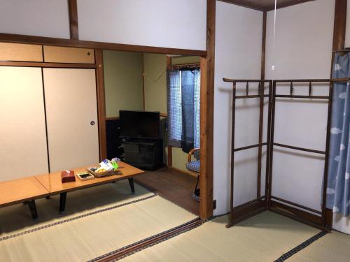 다나베 / 타나베 TSUKASA HOUSE Nearby meals shops and Station English OK Kumano Kodo quiet Private Room Luggage stora 2성급 호텔 스위트룸