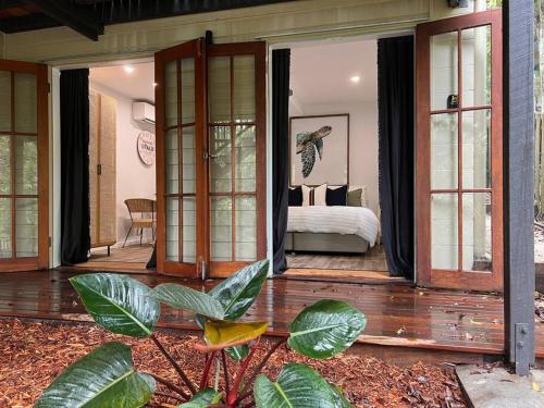 Summer Salt at Sunshine with Pets and HEATED POOL