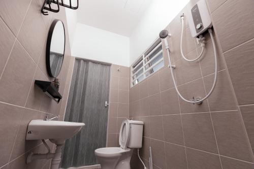 Taiping Homestay 5R3B, 9mins - Zoo & Lake Garden Taiping Taiping Homestay 5R3B, 9mins - Zoo & Lake Garden Taiping