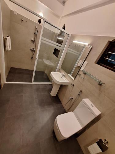 Luxury Double Room image 10
