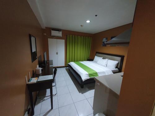 Travel time suites bel air soho, Manila
