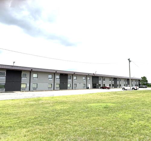 Quality Inn & Suites Salina - image 24