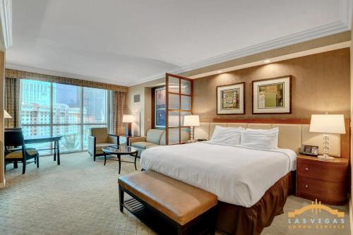 MGM Signature-04-611 Strip View Jacuzzi Studio