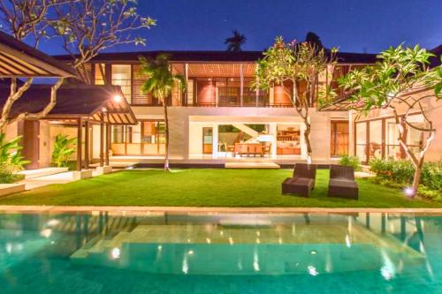 Neada 4 BR Grand Pool Villa JU68