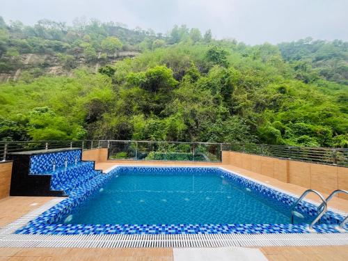 Erkély/terasz, Shri Shyam Hotel, Near Harkipauri in Kharkhari