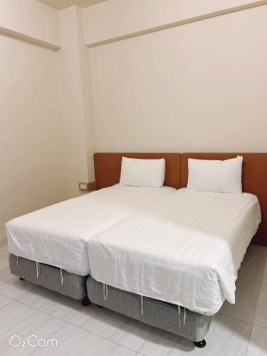 Small Wood Hostel