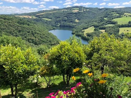 Auberge du Lac Hotel de charme Saint-Chély-d'Aubrac