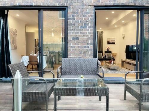 Modern house with Arcade games in a good location in Burwood