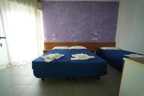 One-Bedroom Apartment with Balcony (5 Adults) image 10