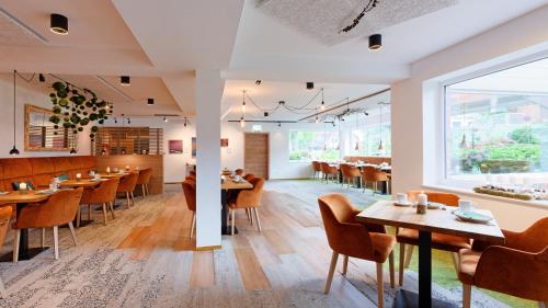 Hotel Schluister Park - image 2