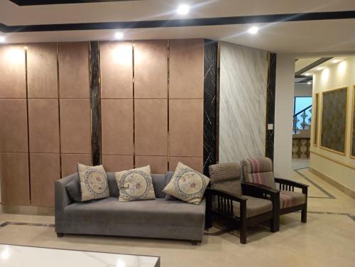 Orient Guest House - image 8