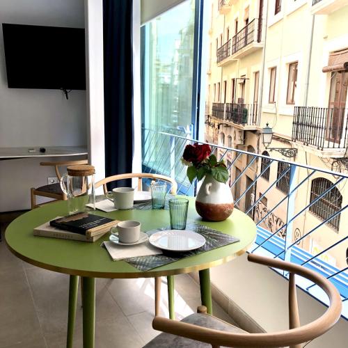 PATIO de LUZ - Stylish apartments in Párraga 13
