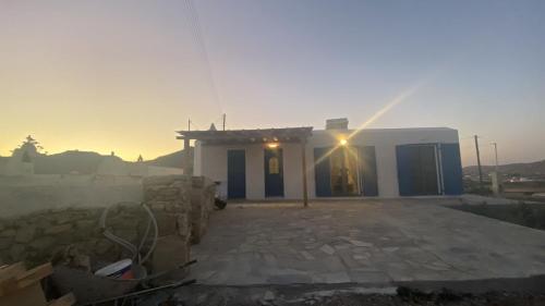 E&M Home Mykonos - Tap to explore photos