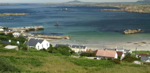 Наличие на забележителност наблизо, Lake lodging 1 mile from Dungloe max 2adult 1child in Дунглоу
