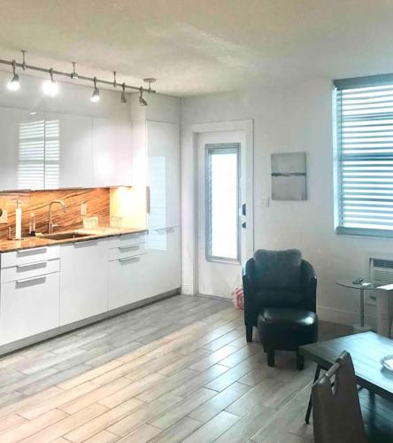 Block from Beach one bedroom with Parking in Miami Beach, USA