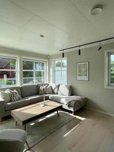 House with 5 bedrooms, 2 bathrooms, available for ONSS, Stavanger (fotografie 4)