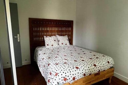 Jolie maison individuelle de Village avec Jardin in Villereal