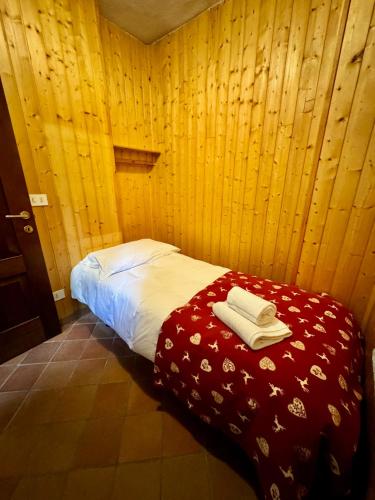 Hotel Edelweiss - Tap to explore photos
